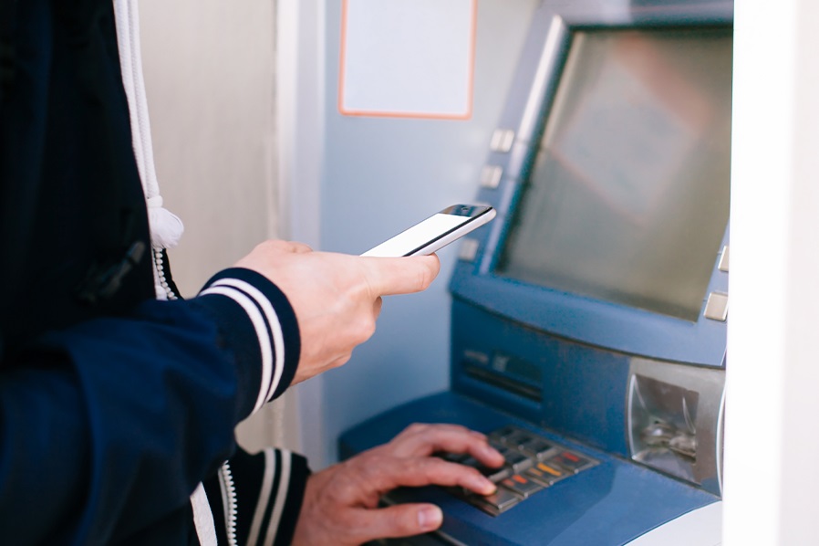 Cara Tarik Tunai Tanpa Kartu di ATM BCA, Mudah dan Cepat!