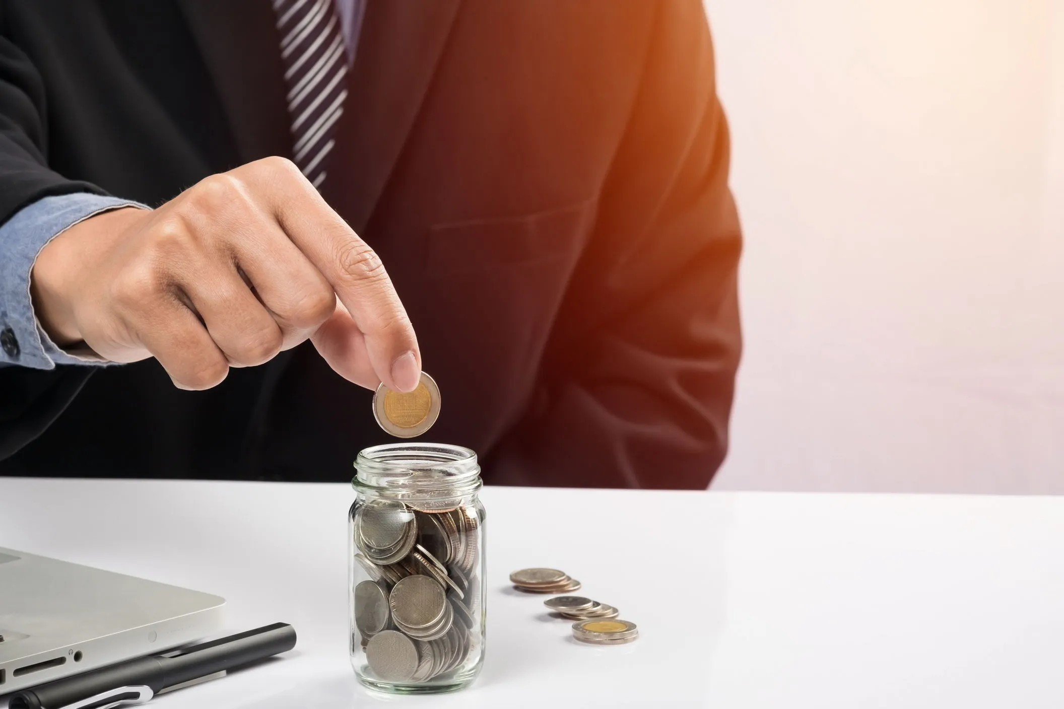 Mengapa Deposito Reguler Tidak Menggunakan Bunga Majemuk Seperti Investasi Saham?